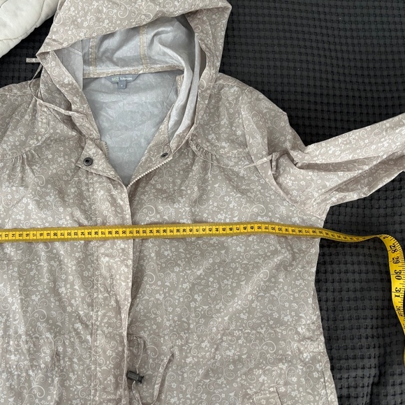 M&S Raincoat - Picture 6 of 8